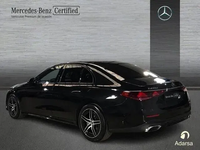 Usado Mercedes E220 197 CV (144 kW) 2025 Negro Berlina