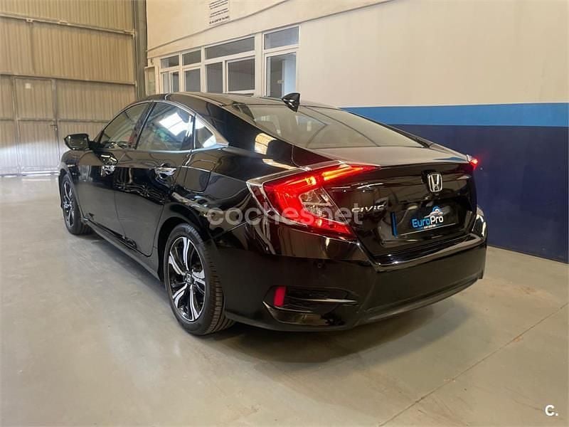 Usado Honda Civic Executive 182 CV (133 kW) 2018 Negro Berlina