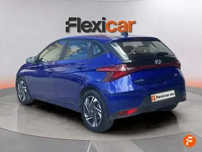 Begagnad Hyundai i20 100 HK (73 kW) 2021 Blå Halvkombi