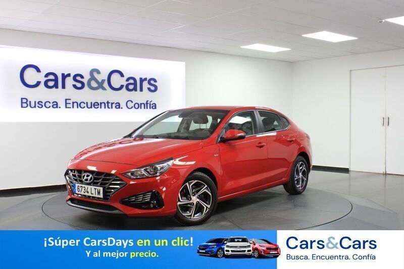 Rojo Usado 2021 Hyundai i30 Berlina | 15.495 € (Buen precio) - Imagen 1/4