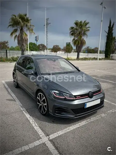 Usado VW Golf VII GTI 245 CV (180 kW) 2018 Gris / plata Berlina