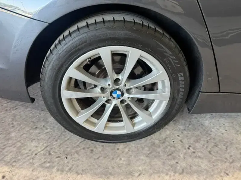 Usado BMW 320 184 CV (135 kW) 2016 Gris / plata Berlina
