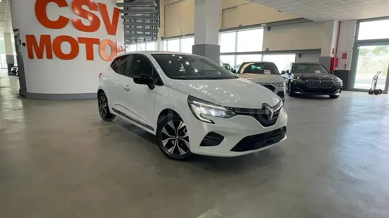Usado Renault Clio V Evolution 143 CV (105 kW) 2023 Blanco Berlina