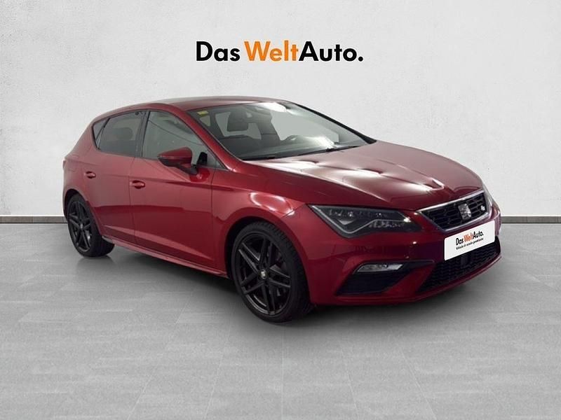 Usado Seat Leon Black Edition 150 CV (110 kW) 2020 Rojo Utilitario