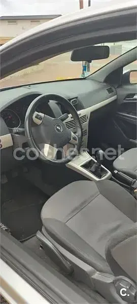 Usado Opel Astra GTC Enjoy 105 CV (77 kW) 2008 Gris / plata Berlina