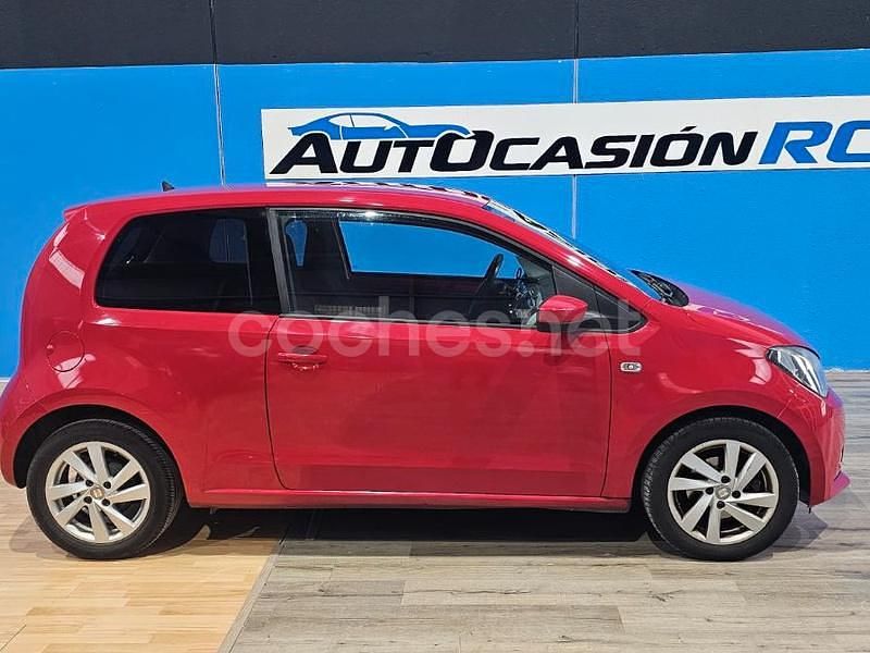 Usado Seat Mii Style 75 CV (55 kW) 2012 Rojo Utilitario