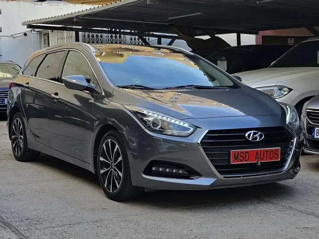 Usado Hyundai i40 Style 141 CV (103 kW) 2015 Gris Familiar