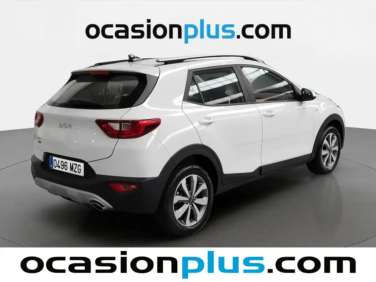 Usado Kia Stonic 100 CV (73 kW) 2025 Blanco SUV