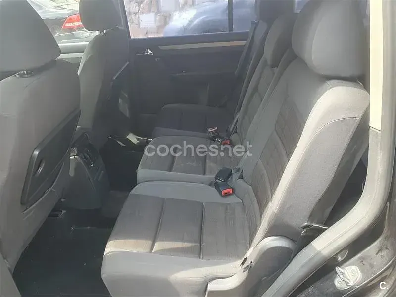 Usado VW Touran Edition 105 CV (77 kW) 2006 Negro Monovolumen