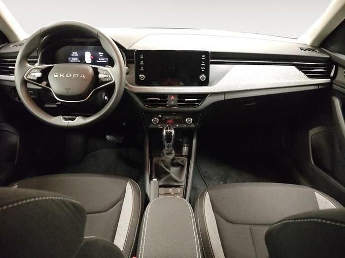Nuevo Skoda Kamiq Selection 115 CV (84 kW) 2025 Gris SUV