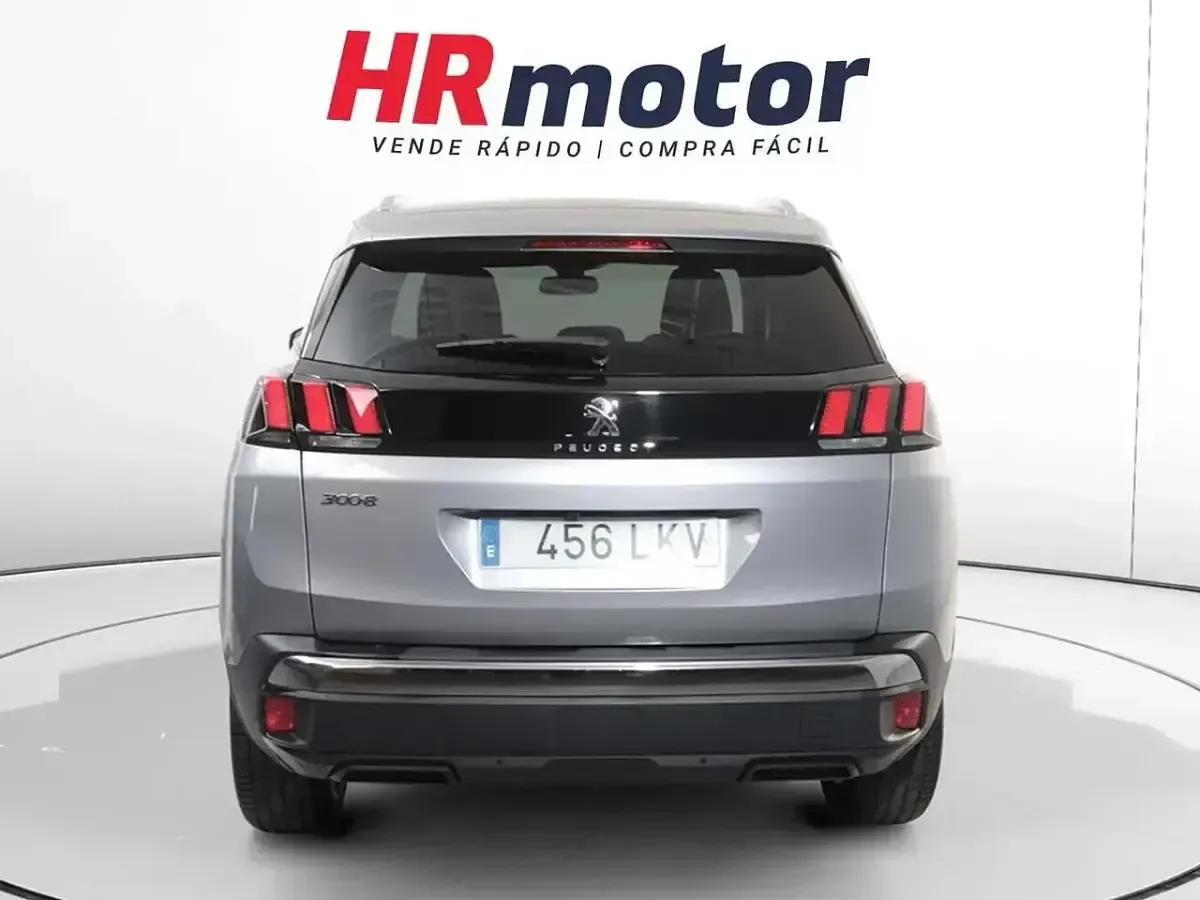 Usado Peugeot 3008 Allure 131 CV (96 kW) 2020 Gris / plata SUV