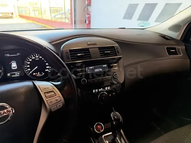 Usado Nissan Pulsar N-Connecta 115 CV (84 kW) 2016 Gris / plata Utilitario