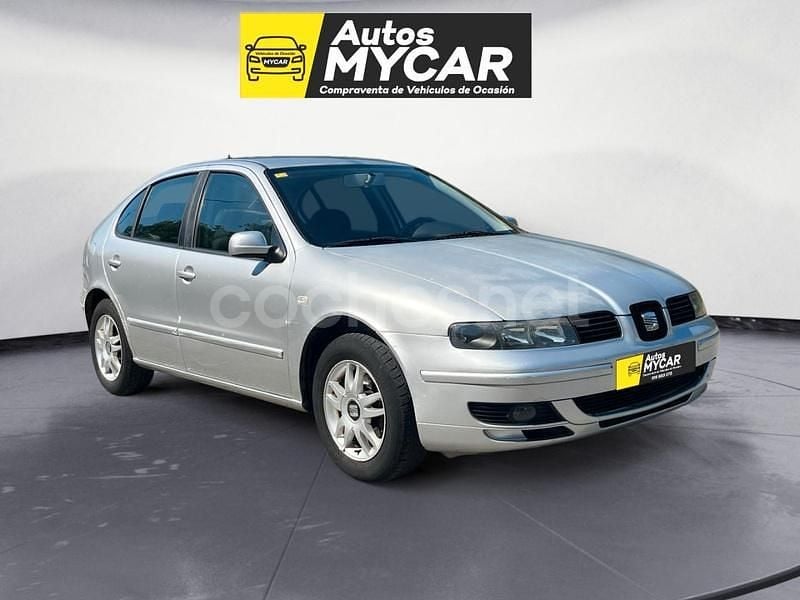 Usado Seat Leon 90 CV (66 kW) 2003 Gris / plata Berlina