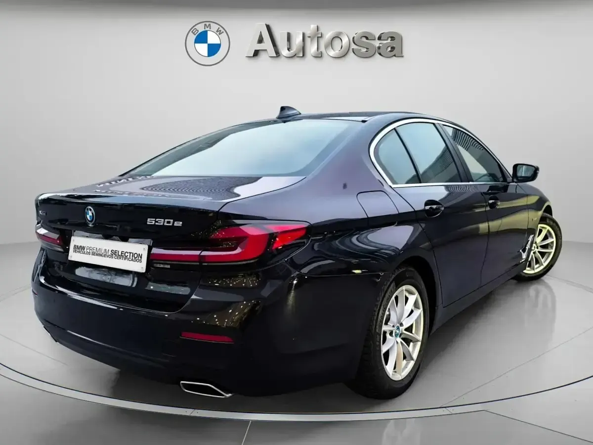 Usado BMW 530e Sport Line 292 CV (214 kW) 2022 Negro Berlina