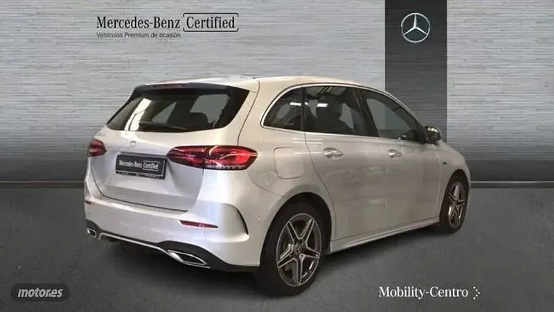 Usado Mercedes B250 217 CV (159 kW) 2020 Plateado Utilitario
