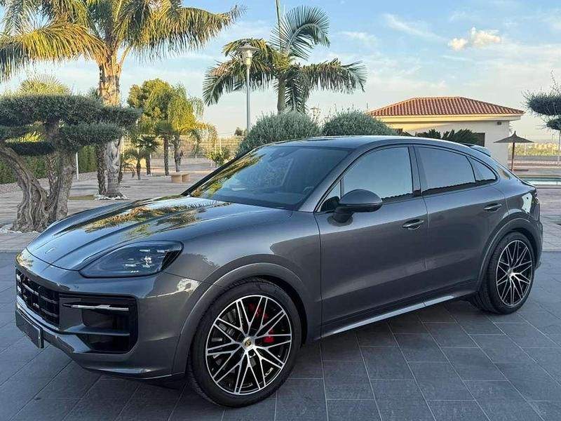 Gris Usado 2025 Porsche Cayenne SUV | 137.990 € (Precio justo) - Imagen 1/4