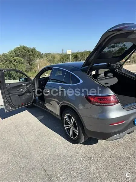 Usado Mercedes GLC220 194 CV (142 kW) 2020 Gris / plata Coupe