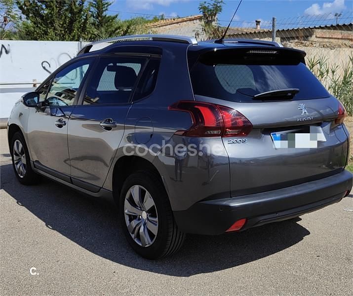 Gris / plata Usado 2018 Peugeot 2008 Style SUV | 9850 € (Buen precio) - Imagen 1/4