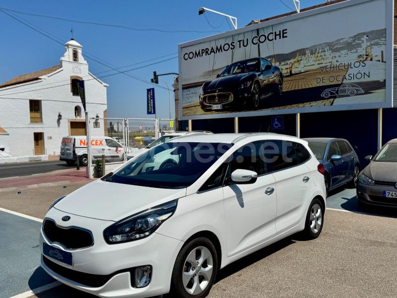 Blanco Usado 2015 Kia Carens Monovolumen | 7990 € (Super precio) - Imagen 1/4