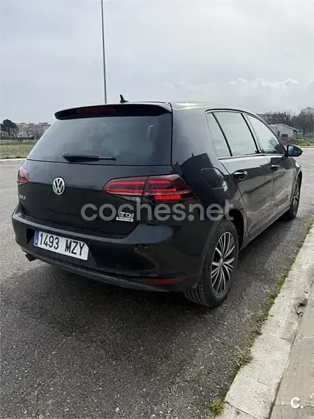 Usado VW Golf VII Advance 116 CV (85 kW) 2016 Negro Berlina