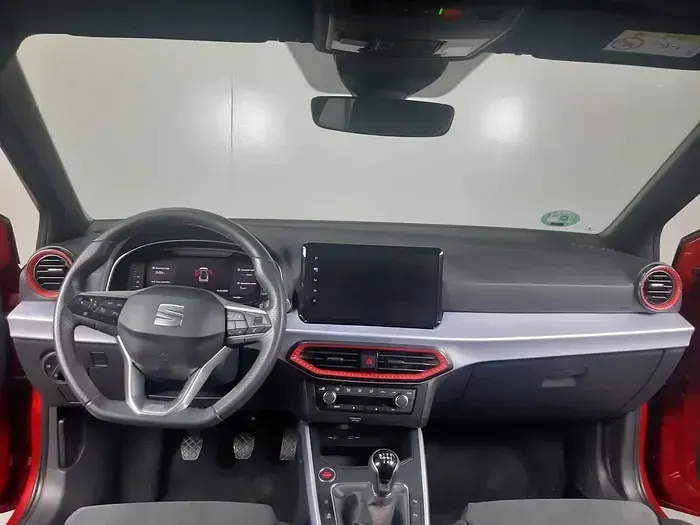 Usado Seat Arona FR 110 CV (80 kW) 2022 Rojo SUV