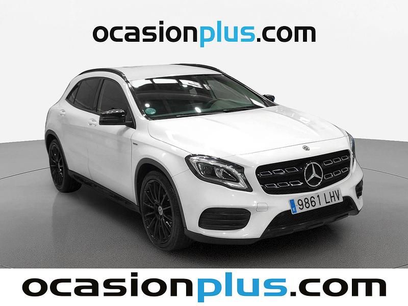 Usado Mercedes GLA180 AMG 122 CV (89 kW) 2020 Blanco SUV