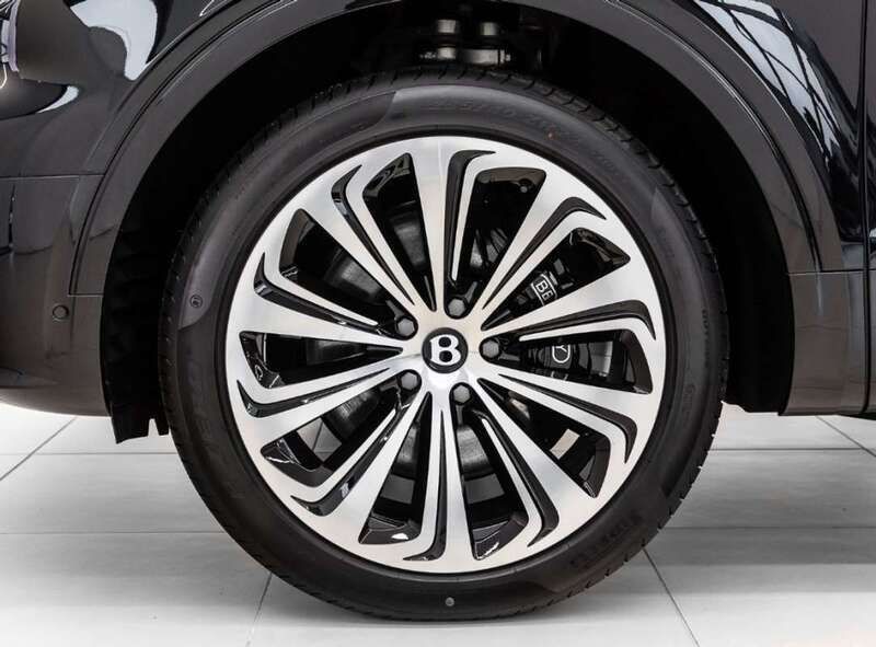 Negro Usado 2023 Bentley Bentayga SUV | 299.700 € (Precio justo) - Imagen 1/4