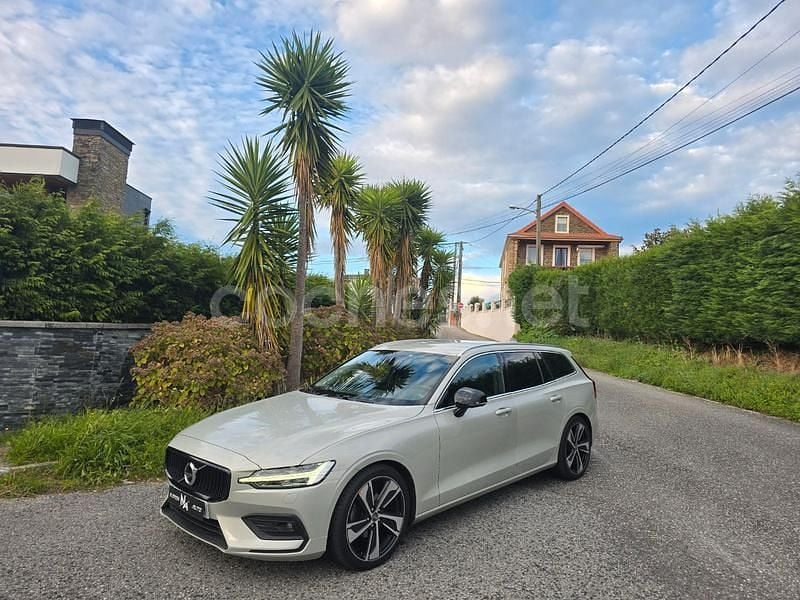 Beige Usado 2020 Volvo V60 Business Edition Familiar | 21.990 € (Caro) - Imagen 1/4
