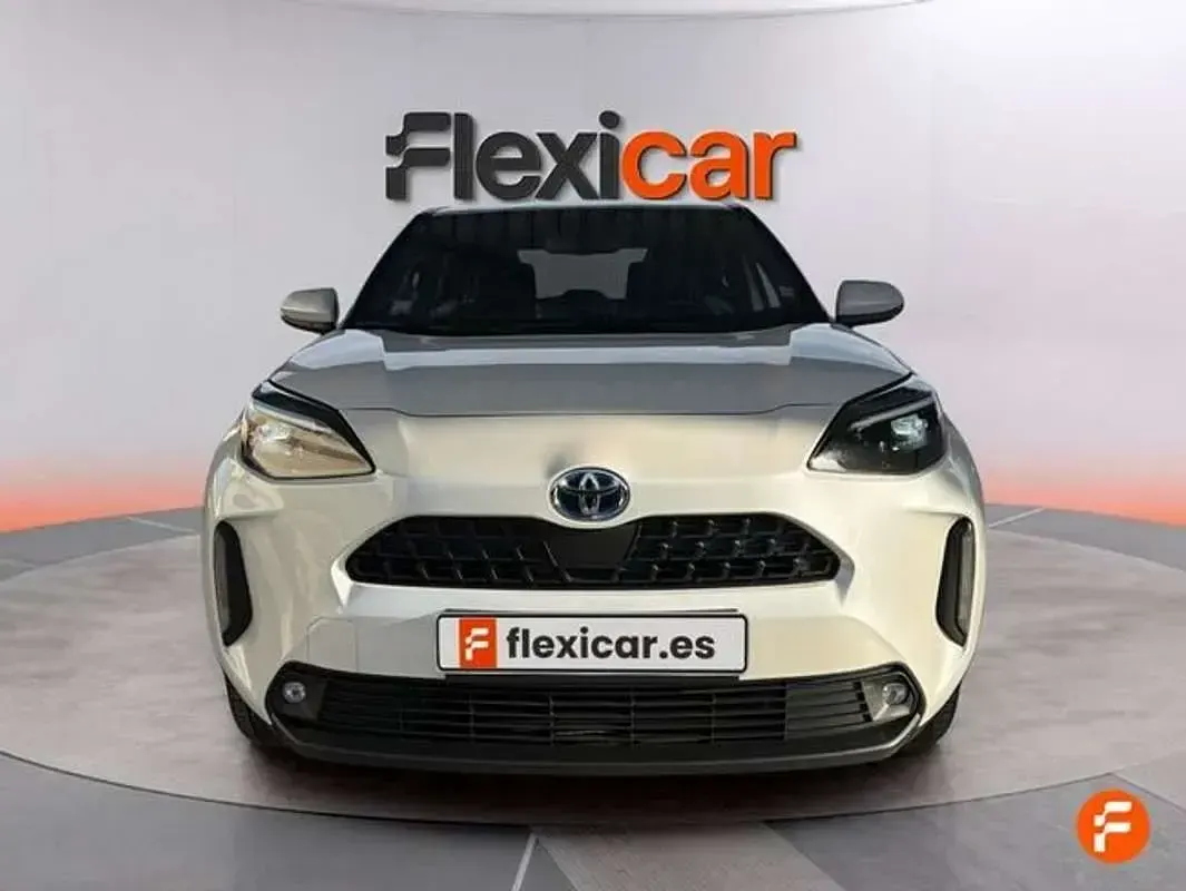 Usado Toyota Yaris Cross Active 116 CV (85 kW) 2022 Blanco SUV