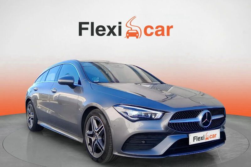 Usado Mercedes CLA220 Shooting Brake 190 CV (139 kW) 2020 Gris Familiar