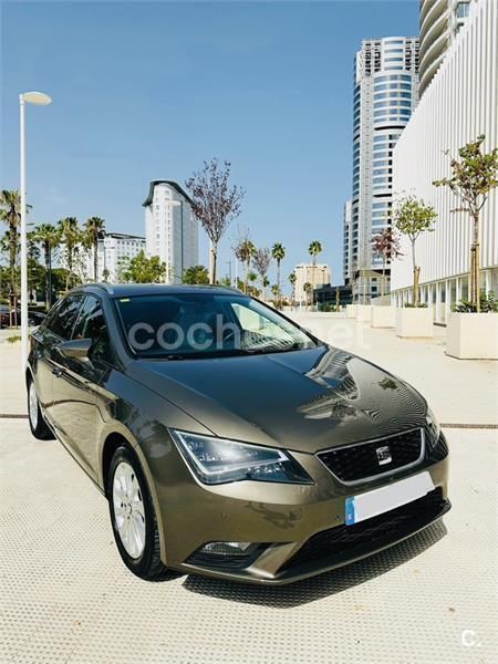 Gris / plata Usado 2015 Seat Leon ST Style Familiar | 6000 € (Buen precio) - Imagen 1/4