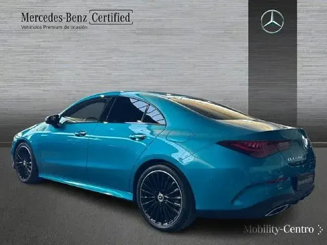 Usado Mercedes CLA220 AMG line 190 CV (139 kW) 2025 Azul denim metalizado Berlina