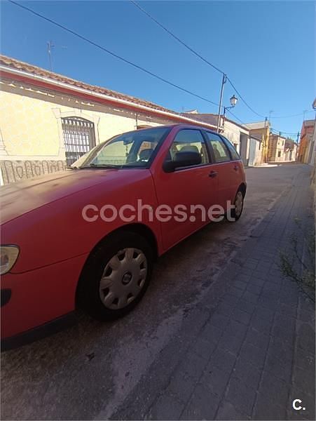 Rojo Usado 2000 Seat Ibiza Stella Berlina | 950 € (Buen precio) - Imagen 1/4