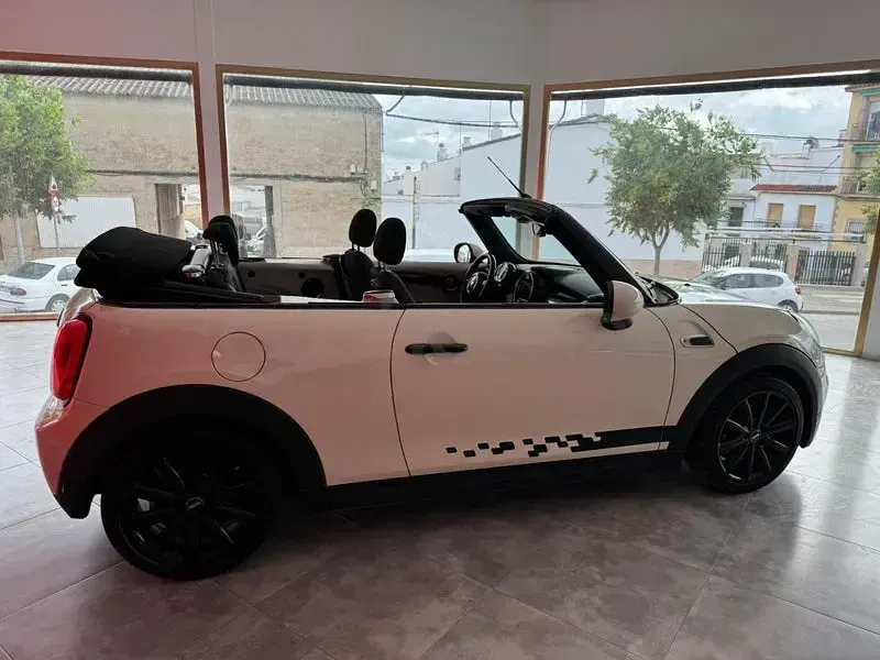 Usado Mini Cooper D 116 CV (85 kW) 2016 Beige Utilitario