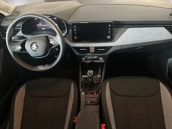 Usado Skoda Kamiq Selection 150 CV (110 kW) 2024 Gris SUV