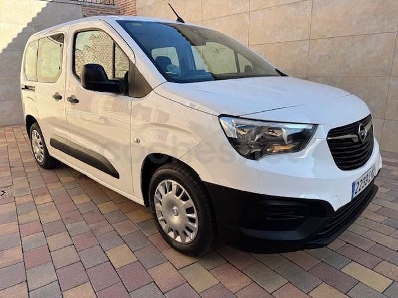 Usado Opel Combo Life Expression 102 CV (75 kW) 2020 Blanco Monovolumen