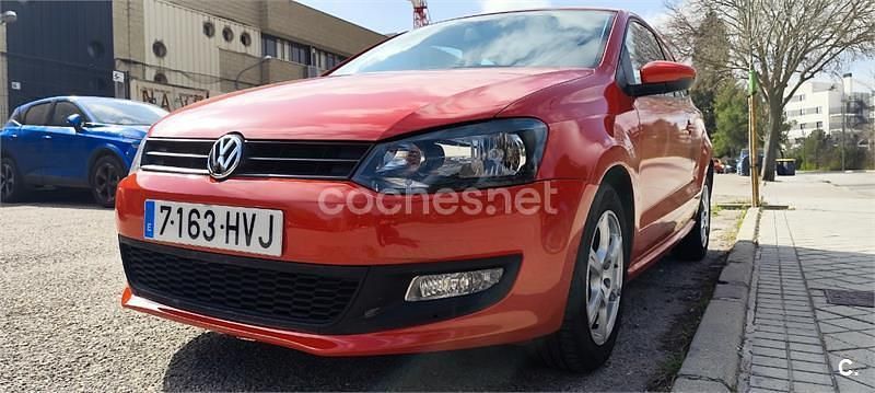 Usado VW Polo Advance 90 CV (66 kW) 2014 Rojo Berlina