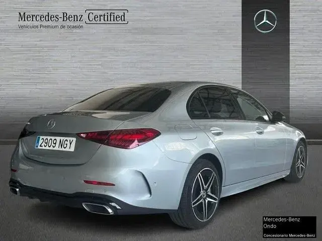 Usado Mercedes C300e 313 CV (230 kW) 2025 Plata hightech