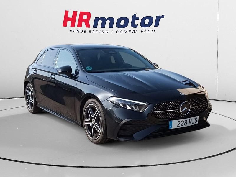 Usado Mercedes A200 AMG line 150 CV (110 kW) 2023 Negro Utilitario