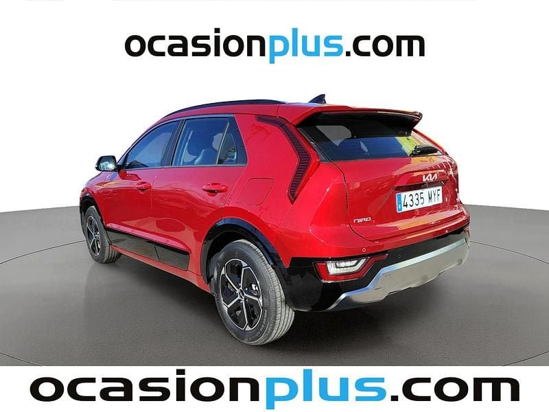 Usado Kia Niro 141 CV (103 kW) 2025 Rojo SUV