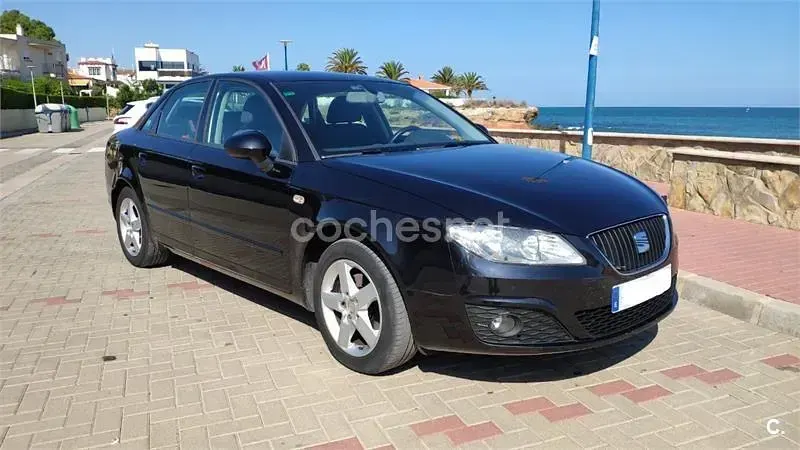 Usado Seat Exeo Reference 120 CV (88 kW) 2011 Negro Berlina