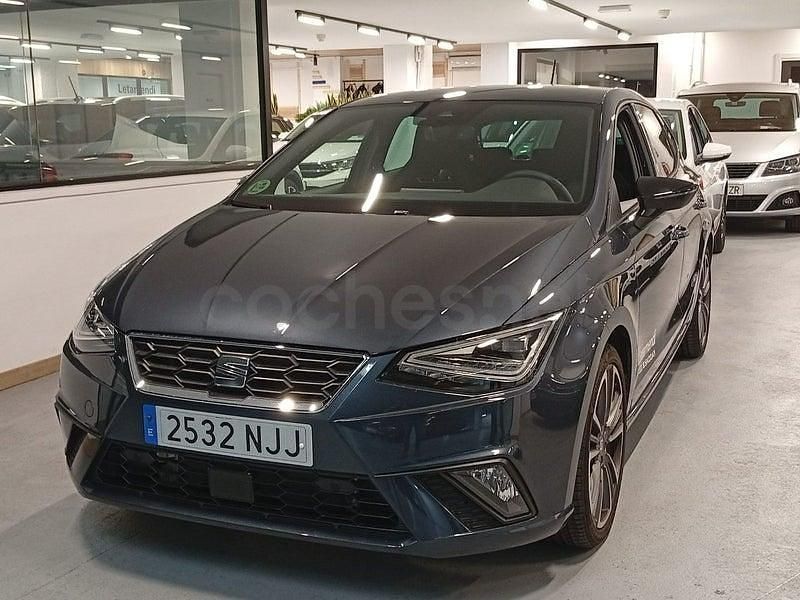 Usado Seat Ibiza FR 115 CV (84 kW) 2025 Gris / plata Utilitario