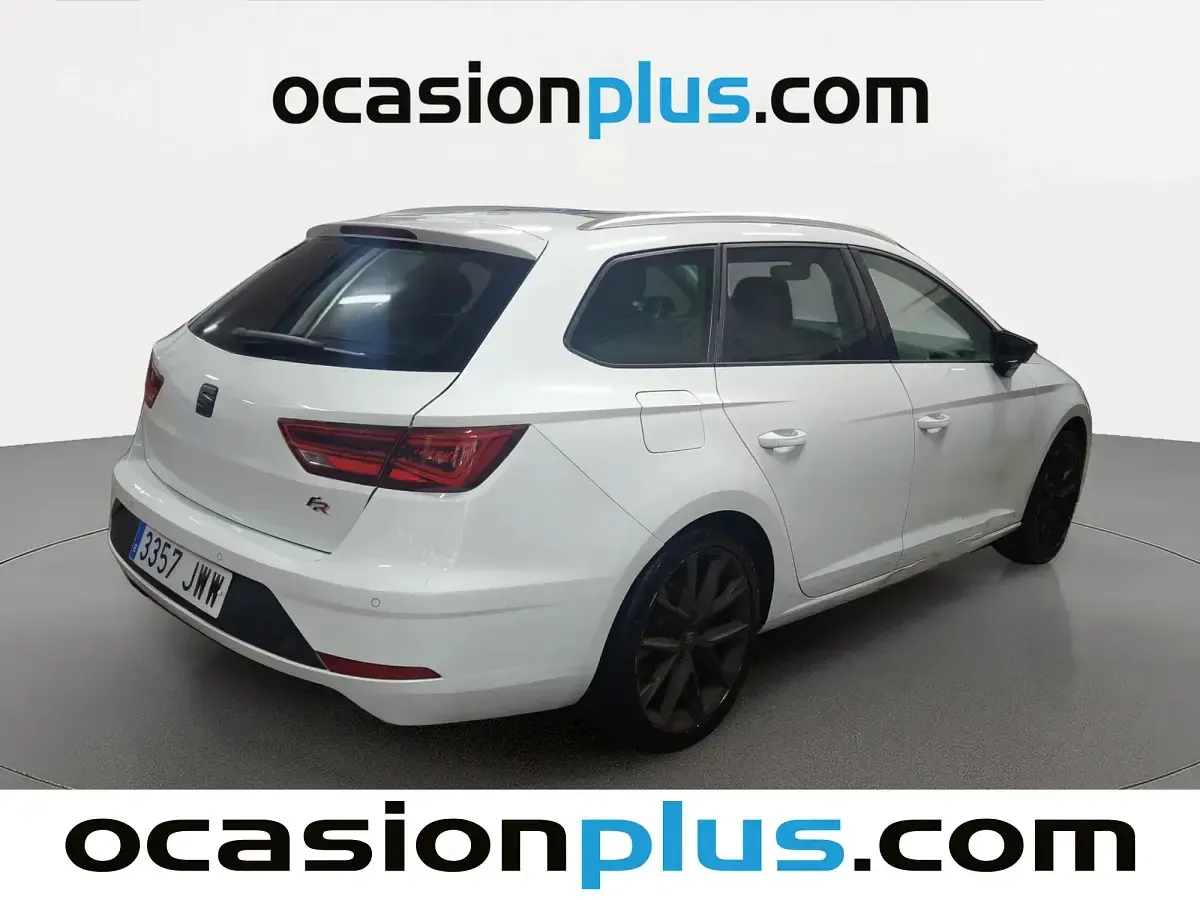 Usado Seat Leon FR 184 CV (135 kW) 2017 Blanco Monovolumen