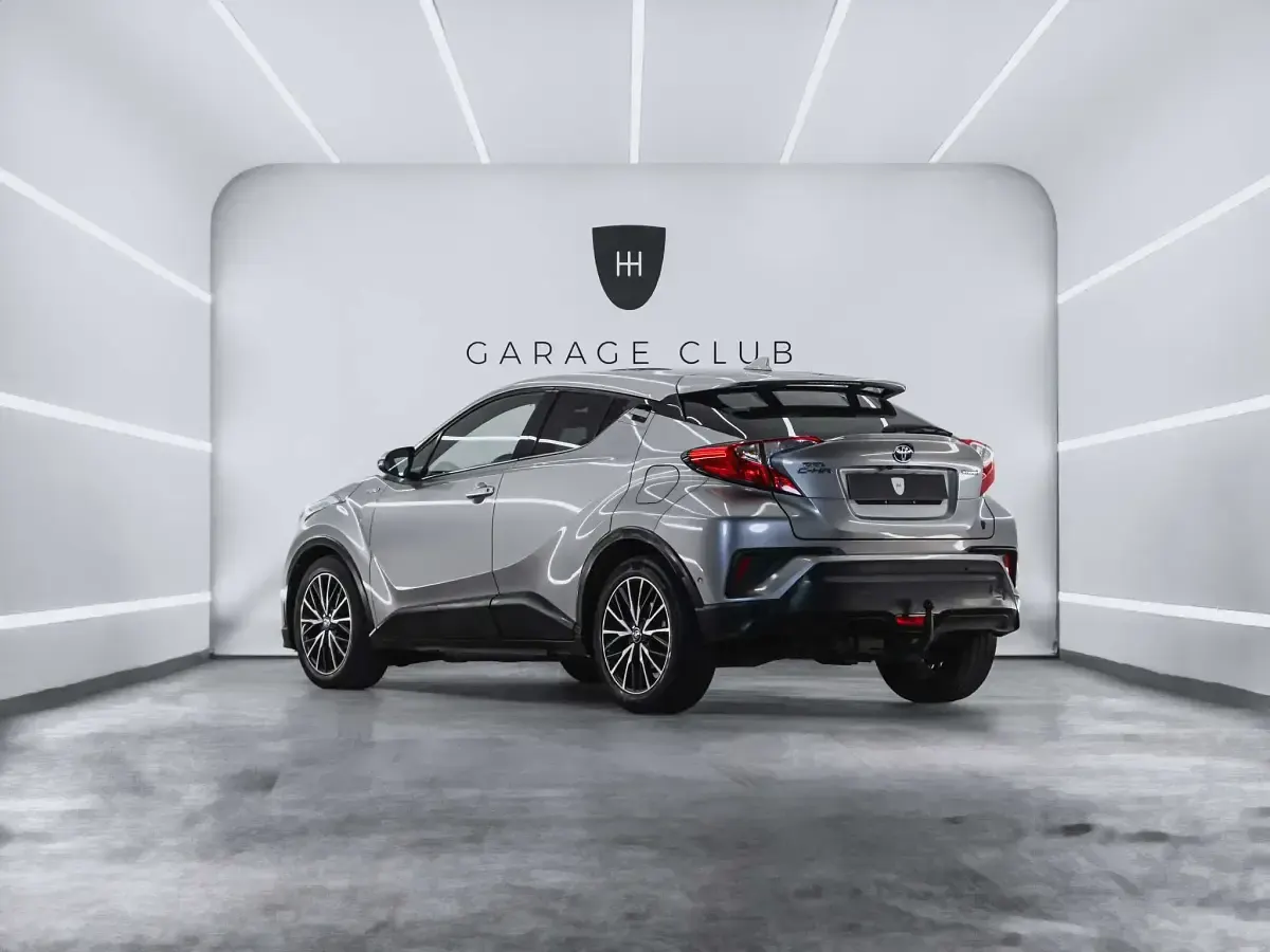 Usado Toyota C-HR Plus 122 CV (89 kW) 2017 Gris / plata SUV