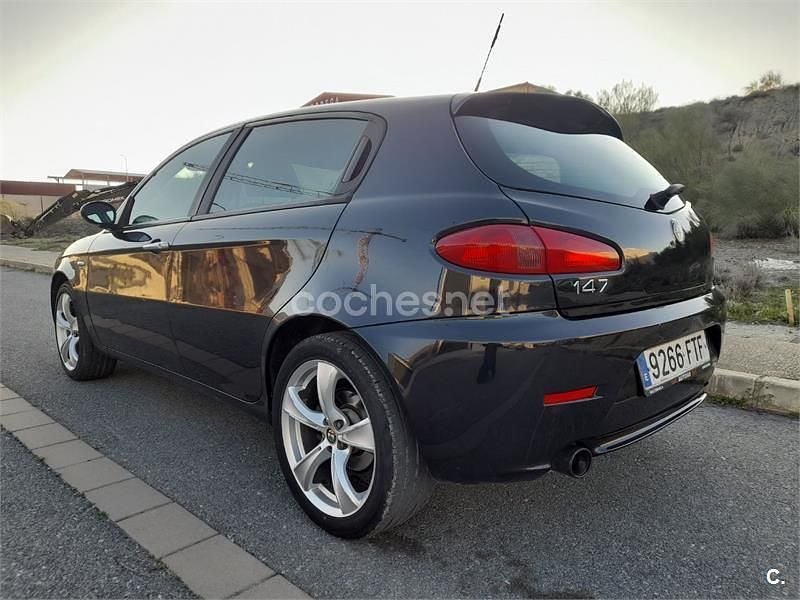 Usado Alfa Romeo 147 150 CV (110 kW) 2007 Negro Utilitario