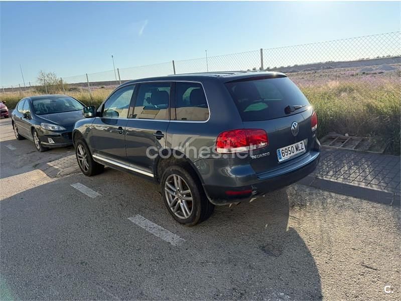Usado VW Touareg 225 CV (165 kW) 2005 Gris / plata SUV