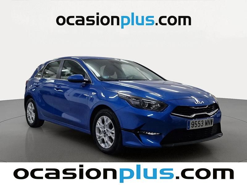Usado Kia Ceed 120 CV (88 kW) 2024 Azul Utilitario