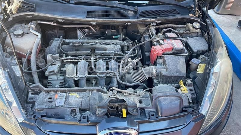 Gris / plata Usado 2008 Ford Fiesta Trend Utilitario | 5250 € (Precio justo) - Imagen 1/4