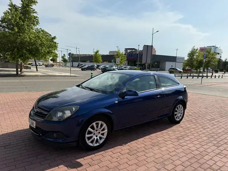 Usado Opel Astra Edition 100 CV (73 kW) 2005 Azul Berlina