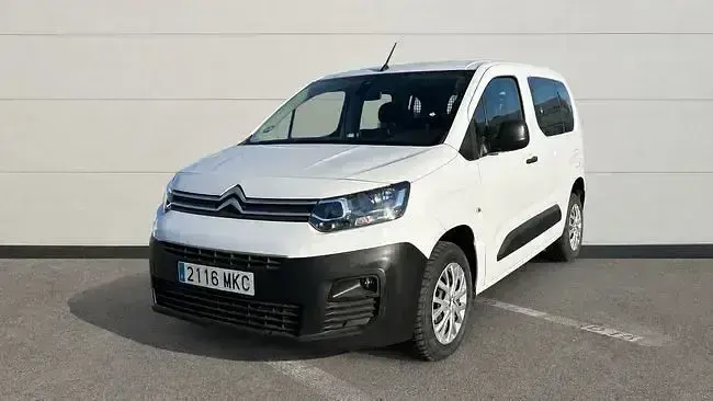 Usado Citroën Berlingo Live 102 CV (75 kW) 2023 Blanco Monovolumen